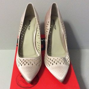 blush pink shoes